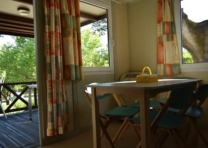 Bungalows, Vega De Francia Camping *